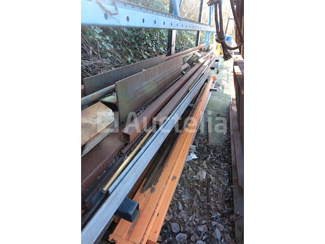 Enkelzijdig metalen rek en inhoud - afbeelding 9 van  9