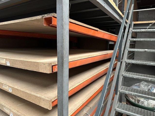 Entresolvloer +-440m² incl stellingen - afbeelding 8 van  28