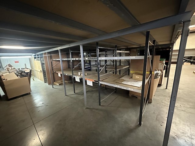 Entresolvloer +-440m² incl stellingen - afbeelding 11 van  28