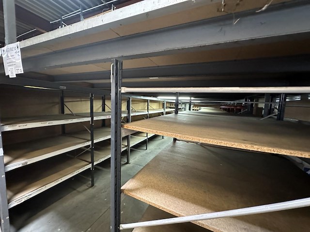 Entresolvloer +-440m² incl stellingen - afbeelding 14 van  28