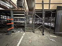 Entresolvloer +-70m² + stellingen - afbeelding 4 van  10