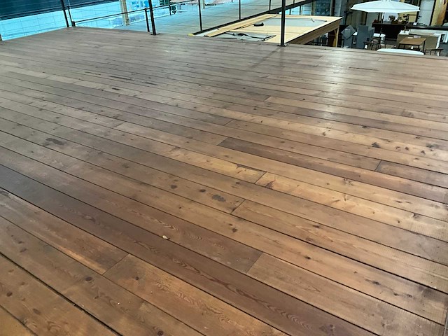 Entresolvloer verdieping hout/staal 330 m2 - afbeelding 14 van  35