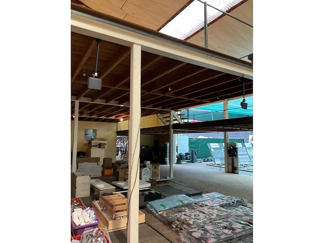 Entresolvloer verdieping hout/staal 330 m2 - afbeelding 25 van  35