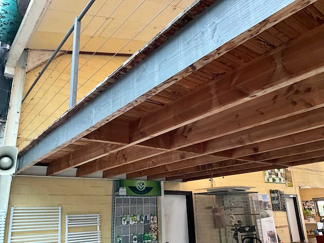 Entresolvloer verdieping hout/staal 330 m2 - afbeelding 34 van  35