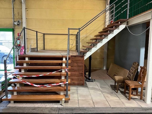 Entresolvloer verdieping hout/staal 330 m2 - afbeelding 35 van  35