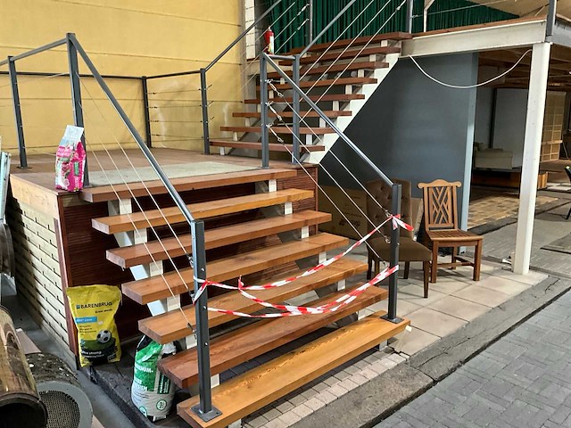 Entresolvloer verdieping hout/staal 330 m2 - afbeelding 3 van  35