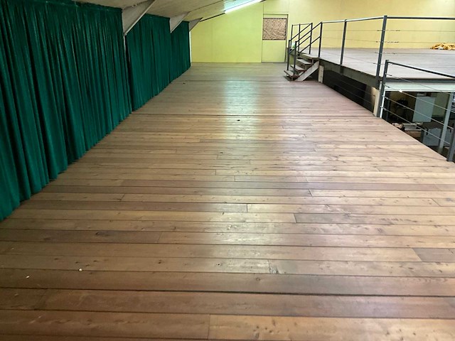 Entresolvloer verdieping hout/staal 330 m2 - afbeelding 9 van  35