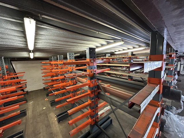 Entrsolvloer +- 168m² + stellingen - afbeelding 11 van  19