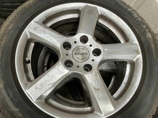 Enzo / pirelli sottozero band op aluminium velg (4x) - afbeelding 3 van  6