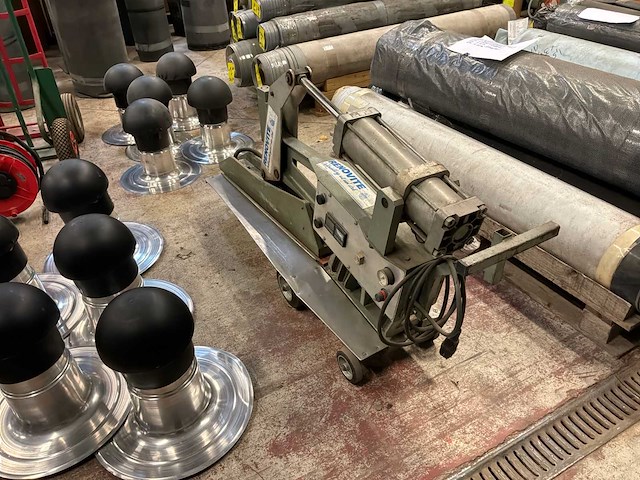 Epdm seal machine dakmateriaal - afbeelding 1 van  3