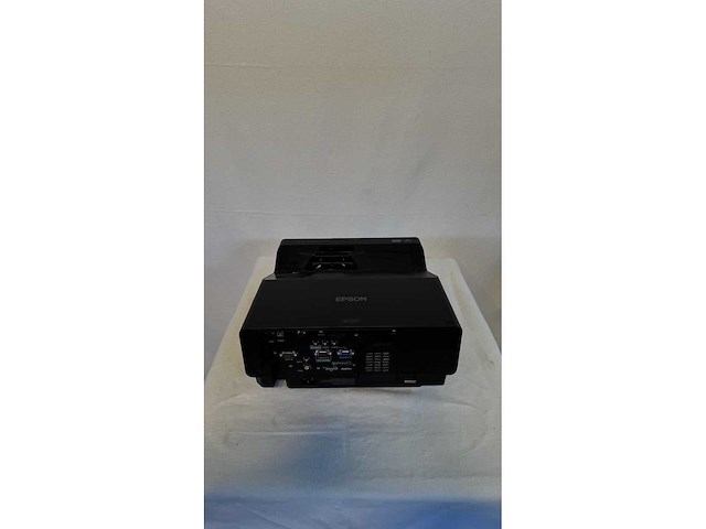 Epson - eb-755f projector ultra short throw - video - afbeelding 2 van  3