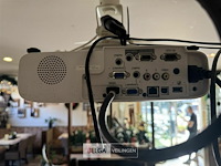 Epson beamer met scherm - afbeelding 4 van  15
