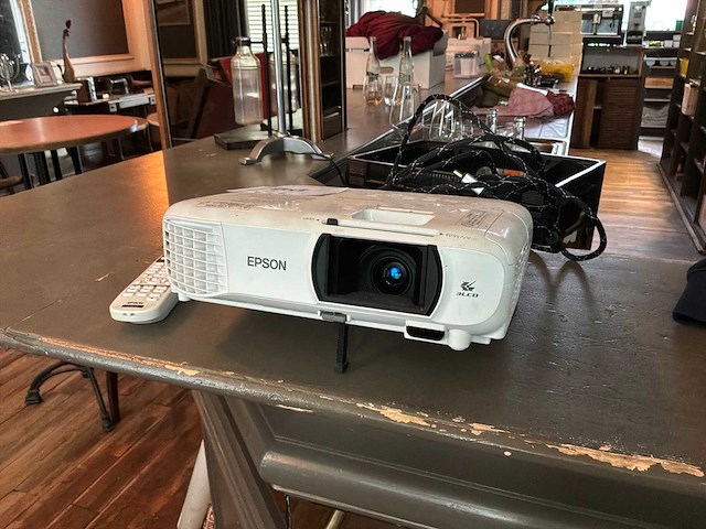 Epson eh-tw610 beamer - afbeelding 1 van  3