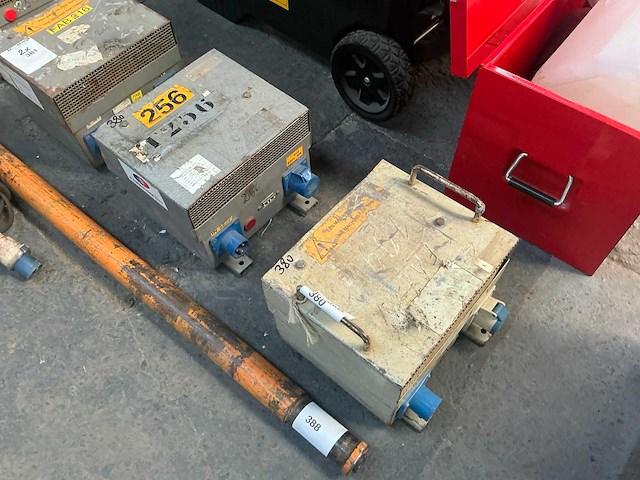 Erea 41 tf 334 scheidingstransfo (2x) - afbeelding 1 van  5