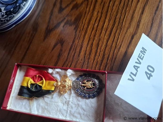 Ereteken - afbeelding 1 van  1