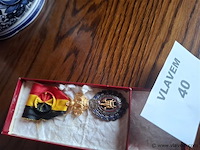 Ereteken - afbeelding 1 van  1