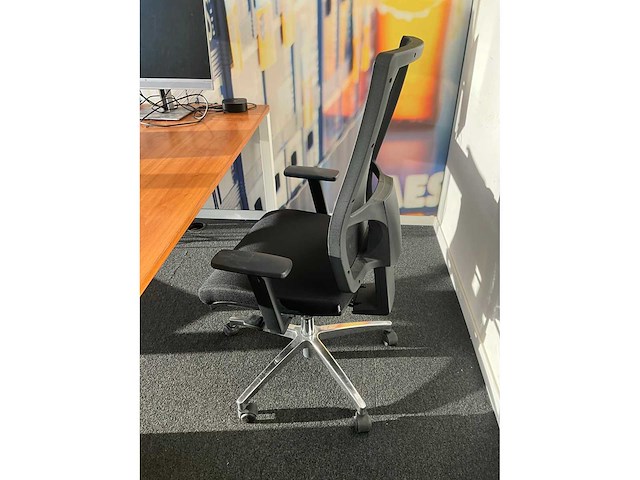 Ergonomische bureaustoel (2x) + bureau - afbeelding 7 van  13