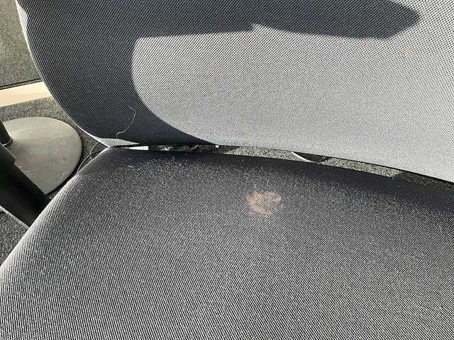 Ergonomische bureaustoel (2x) + bureau - afbeelding 11 van  13