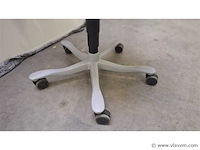 Ergonomische bureaustoel kinnarps plus(6) - afbeelding 5 van  13