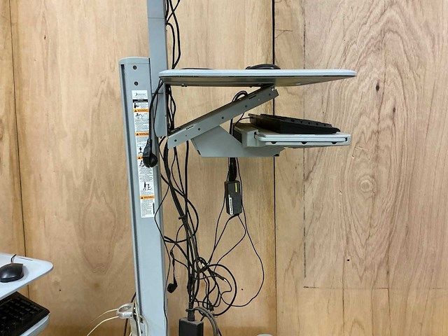 Ergotron mobiel werkstation voor computers (2x) - afbeelding 4 van  15