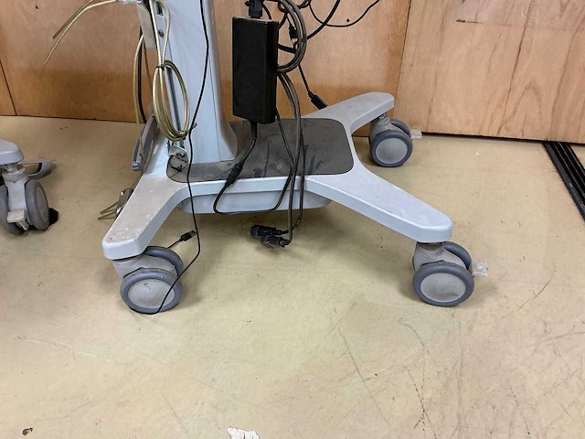 Ergotron mobiel werkstation voor computers (2x) - afbeelding 5 van  15