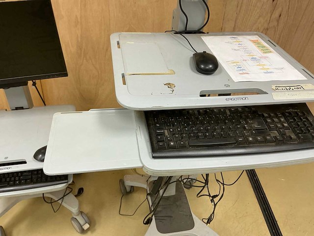 Ergotron mobiel werkstation voor computers (2x) - afbeelding 13 van  15