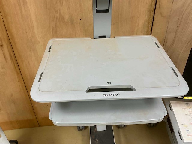 Ergotron mobiel werkstation voor computers (3x) - afbeelding 10 van  14