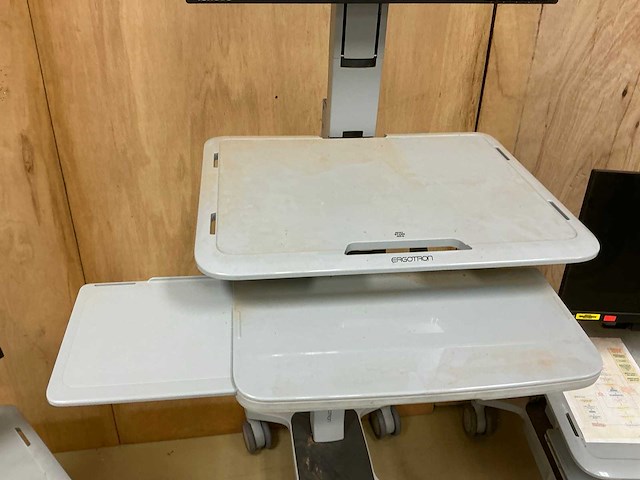 Ergotron mobiel werkstation voor computers (3x) - afbeelding 13 van  14
