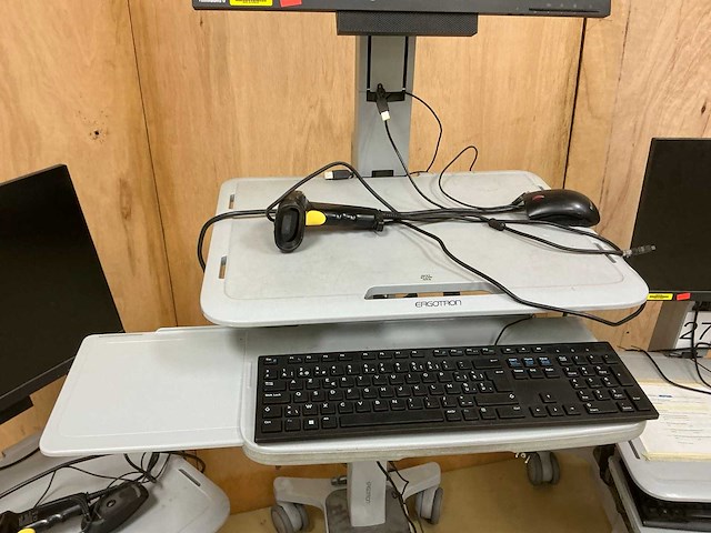 Ergotron mobiel werkstation voor computers (3x) - afbeelding 14 van  15