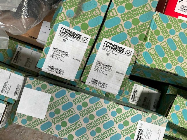 Eriflex / legrand partij installatie materiaal elektriciteit - afbeelding 5 van  15