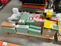 Eriflex / legrand partij installatie materiaal elektriciteit - afbeelding 11 van  15