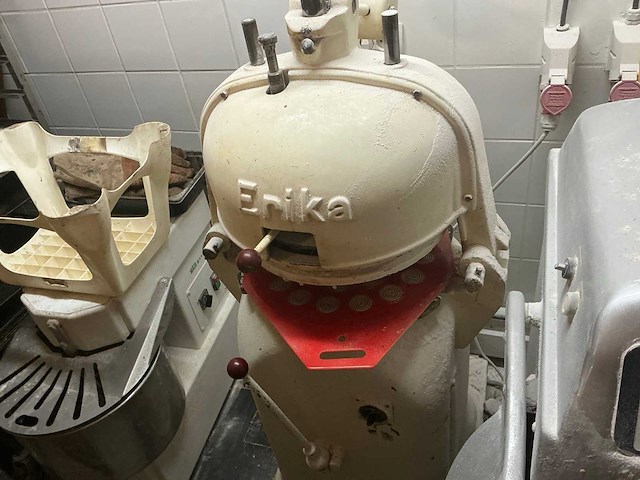 Erika verdeel/ opbolmachine - afbeelding 1 van  4