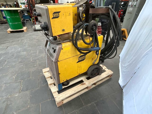 Esab - 1997 - law 410w + meh 44b - mig lasapparaat - afbeelding 3 van  8