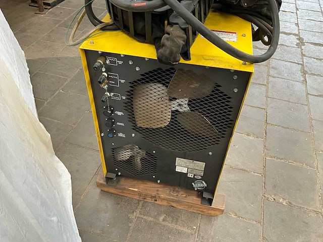 Esab - 2004 - esp-150 plasma - plasmasnijmachine - afbeelding 3 van  3