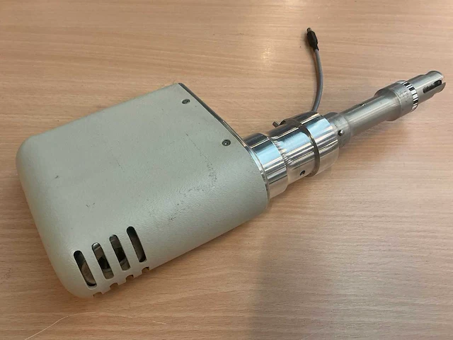 Esko kongsberg mp high-frequency hf knife tool gereedschapshouder - afbeelding 4 van  4