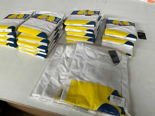 Esmara lidl fan collectie t-shirts diverse maten (20x) - afbeelding 7 van  7