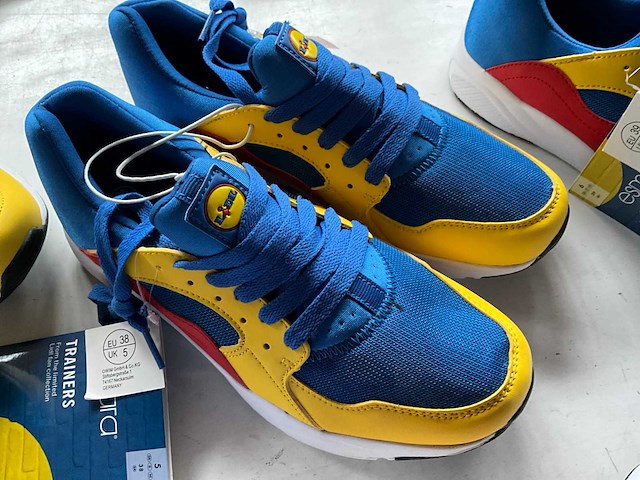 Esmara limited lidl fan collectie sneakers diverse maten (8x) - afbeelding 6 van  10