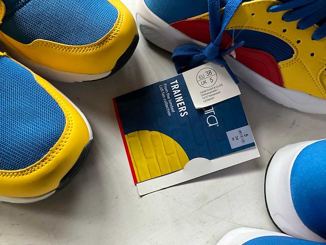 Esmara limited lidl fan collectie sneakers diverse maten (8x) - afbeelding 8 van  10