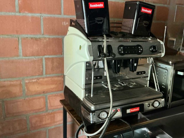 Espressomachine la speciazale 2 groeps koffiemachine - afbeelding 3 van  6
