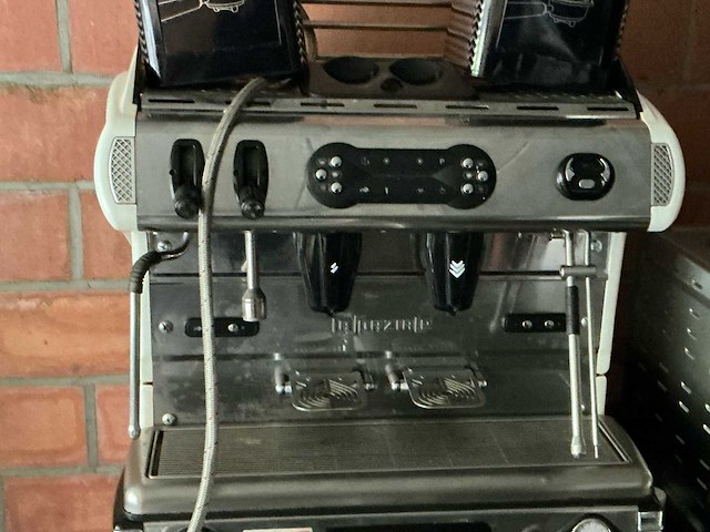 Espressomachine la speciazale 2 groeps koffiemachine - afbeelding 6 van  6
