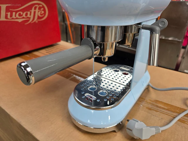 Espressomachine smeg ecf01pbeu - afbeelding 2 van  5