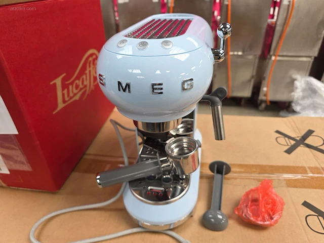 Espressomachine smeg ecf01pbeu - afbeelding 2 van  6