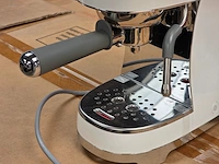 Espressomachine smeg ecf02wheu - afbeelding 2 van  4