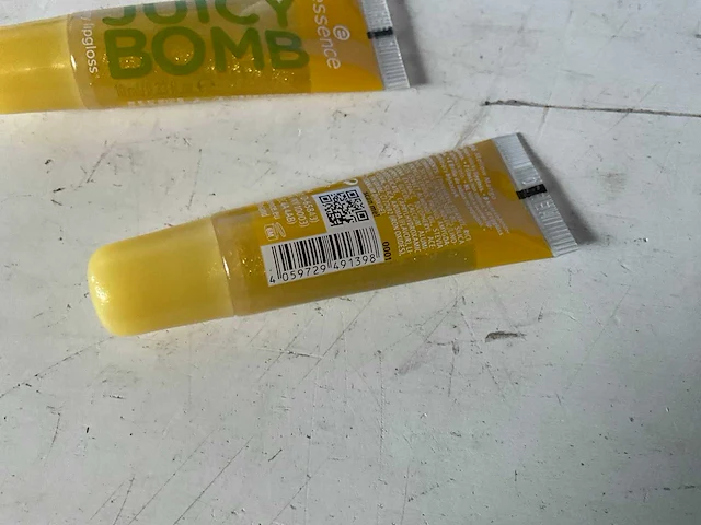 Essence juicy bomb mellow mango shiny lipgloss 10 ml (163x) - afbeelding 3 van  4