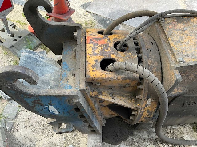 Eta hydraulische roterende betoncrusher - afbeelding 6 van  8