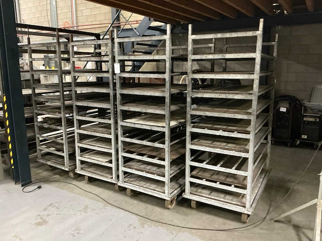 Etagekar (4x) - afbeelding 1 van  3