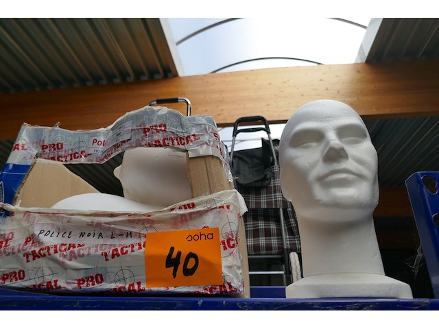 Etalage poppen - afbeelding 4 van  4