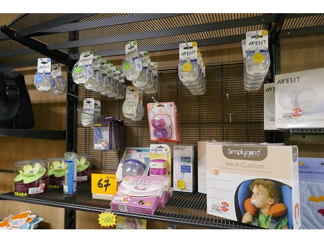 Eten en drinken voor baby's - afbeelding 1 van  6