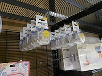 Eten en drinken voor baby's - afbeelding 4 van  6