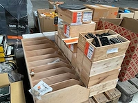 Eternit, huot leihaken en koppelingen